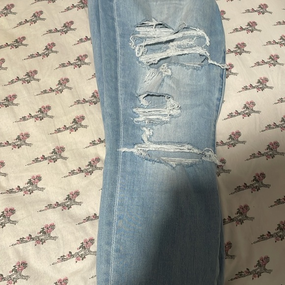 Jeans from American eagle and they are next level stretch and brand new - Picture 14 of 17
